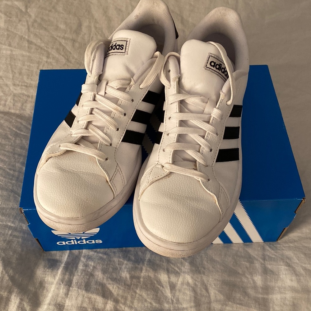 Adidas Grand Court with Cloudfoam